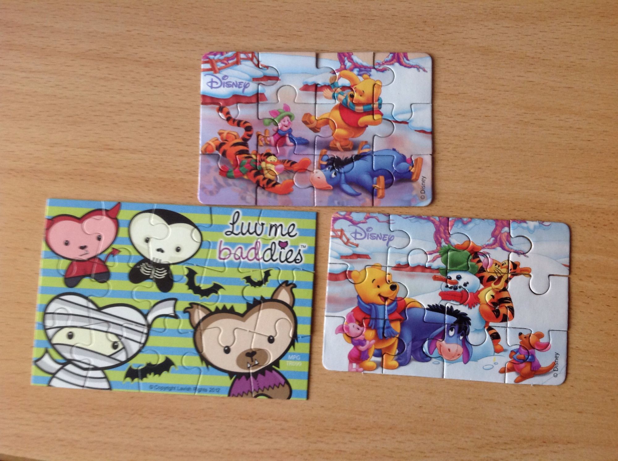 lot de 2 puzzle winnie l'ourson + un puzzle kinder