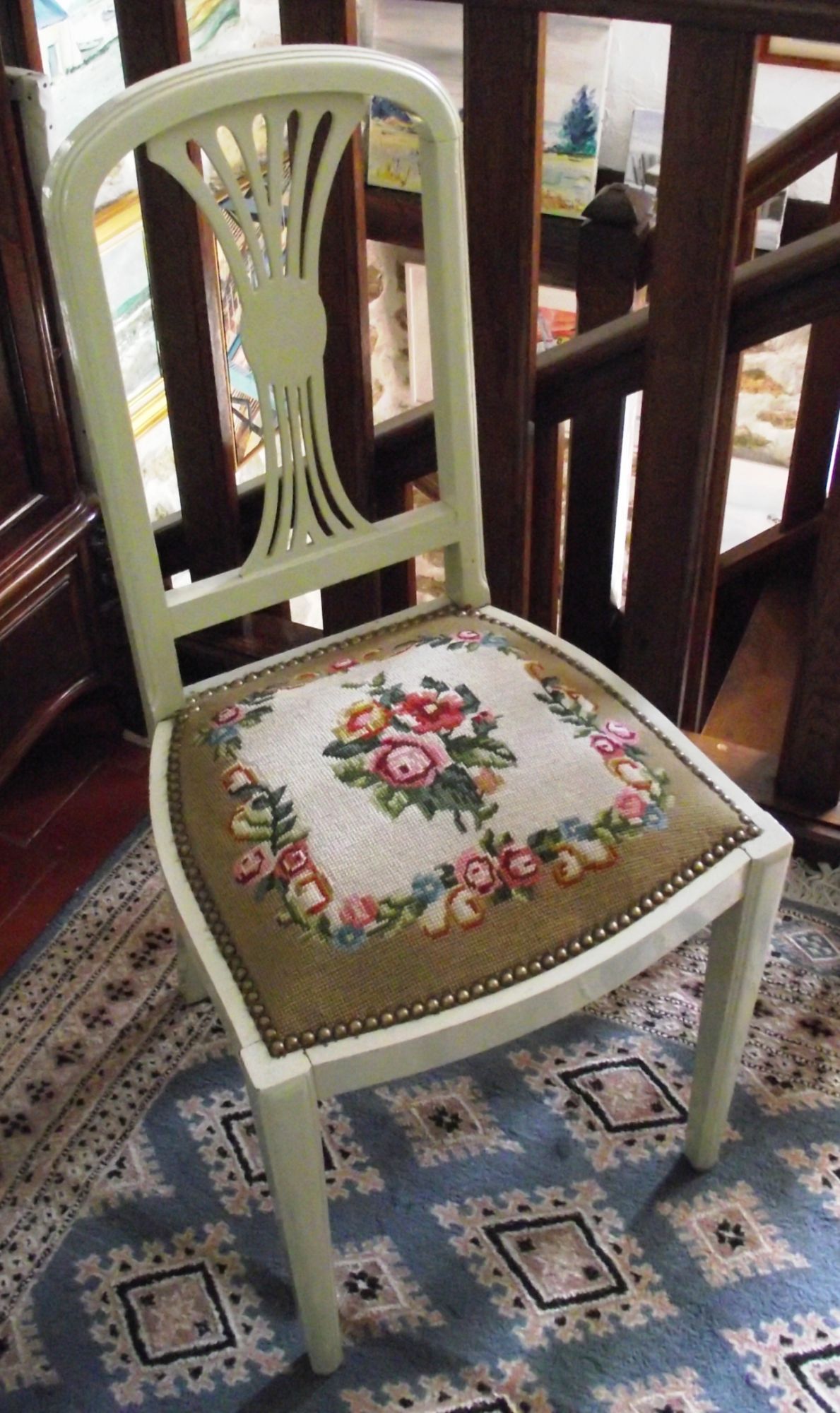 2 Chaises anciennes dossier lyre bois peint tapisserie fait main.