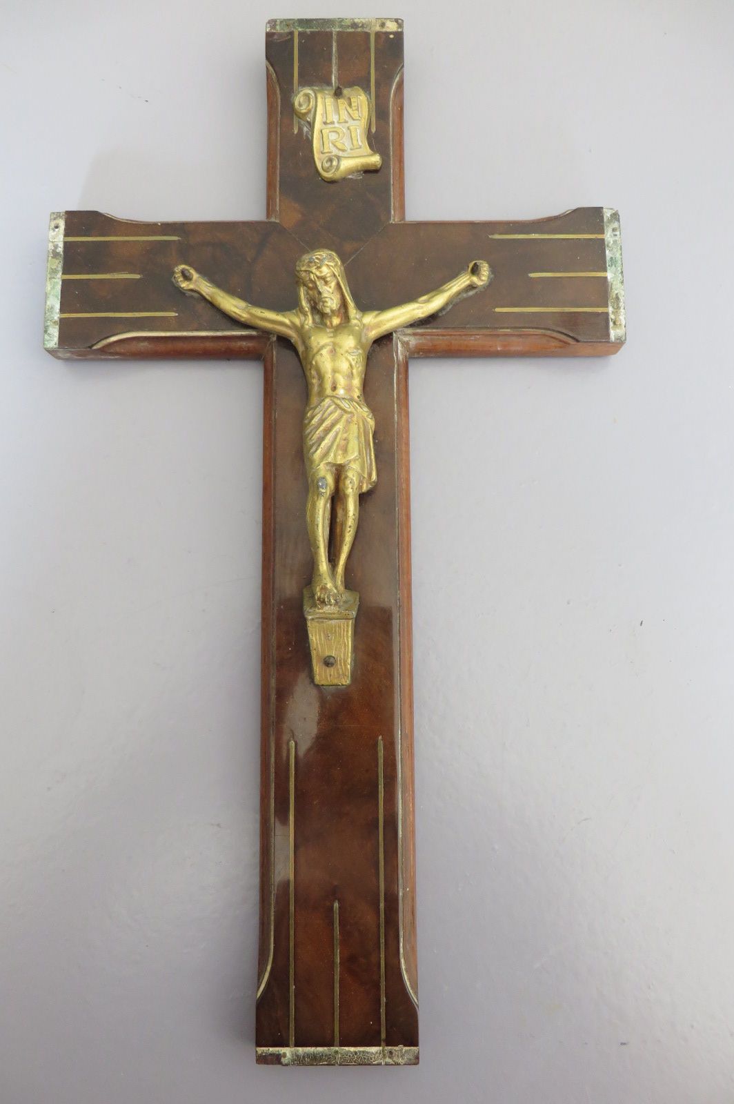 ancien crucifix du Christ bronze