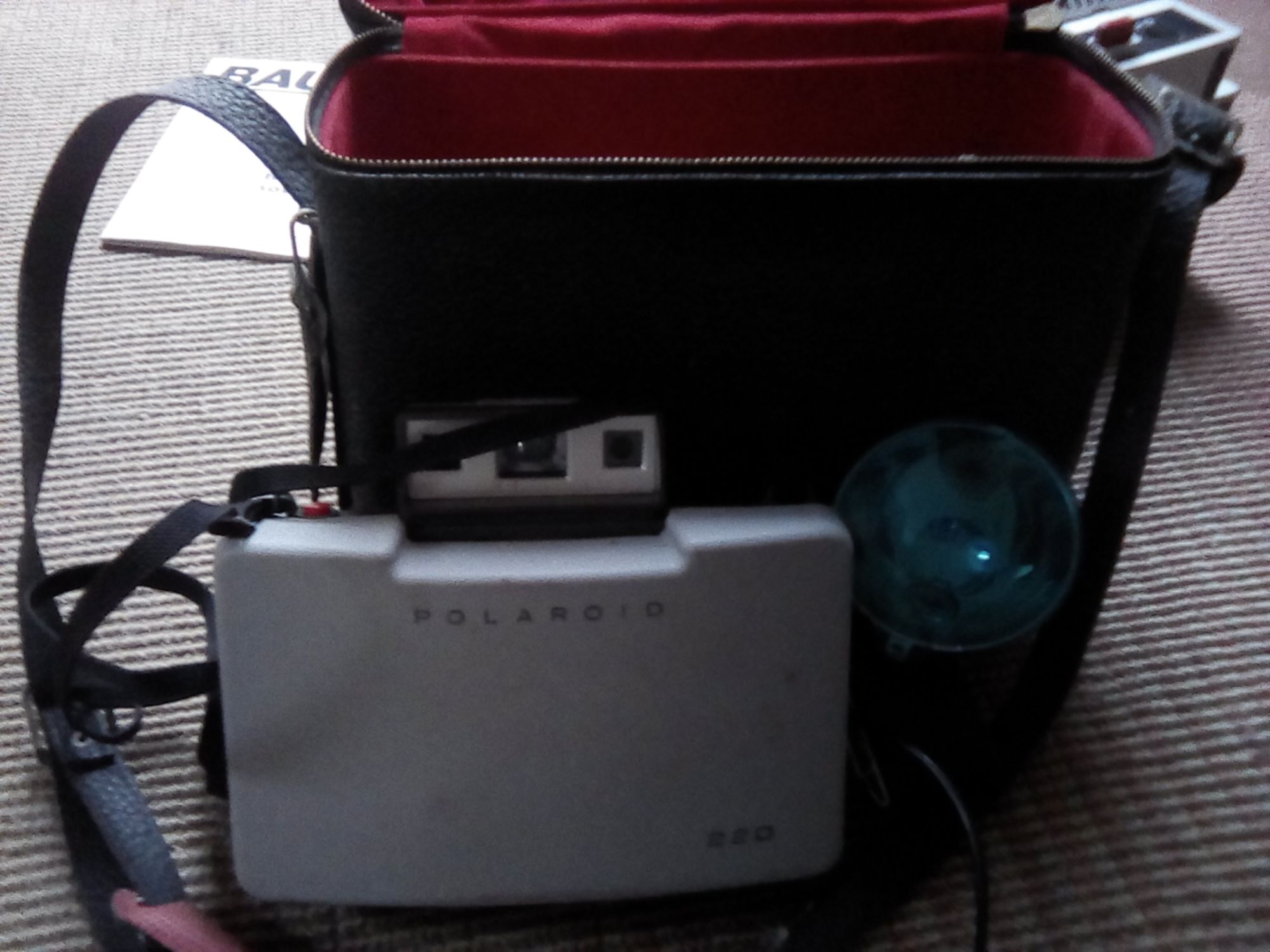 Appareil photo polaroid lan automatic 220