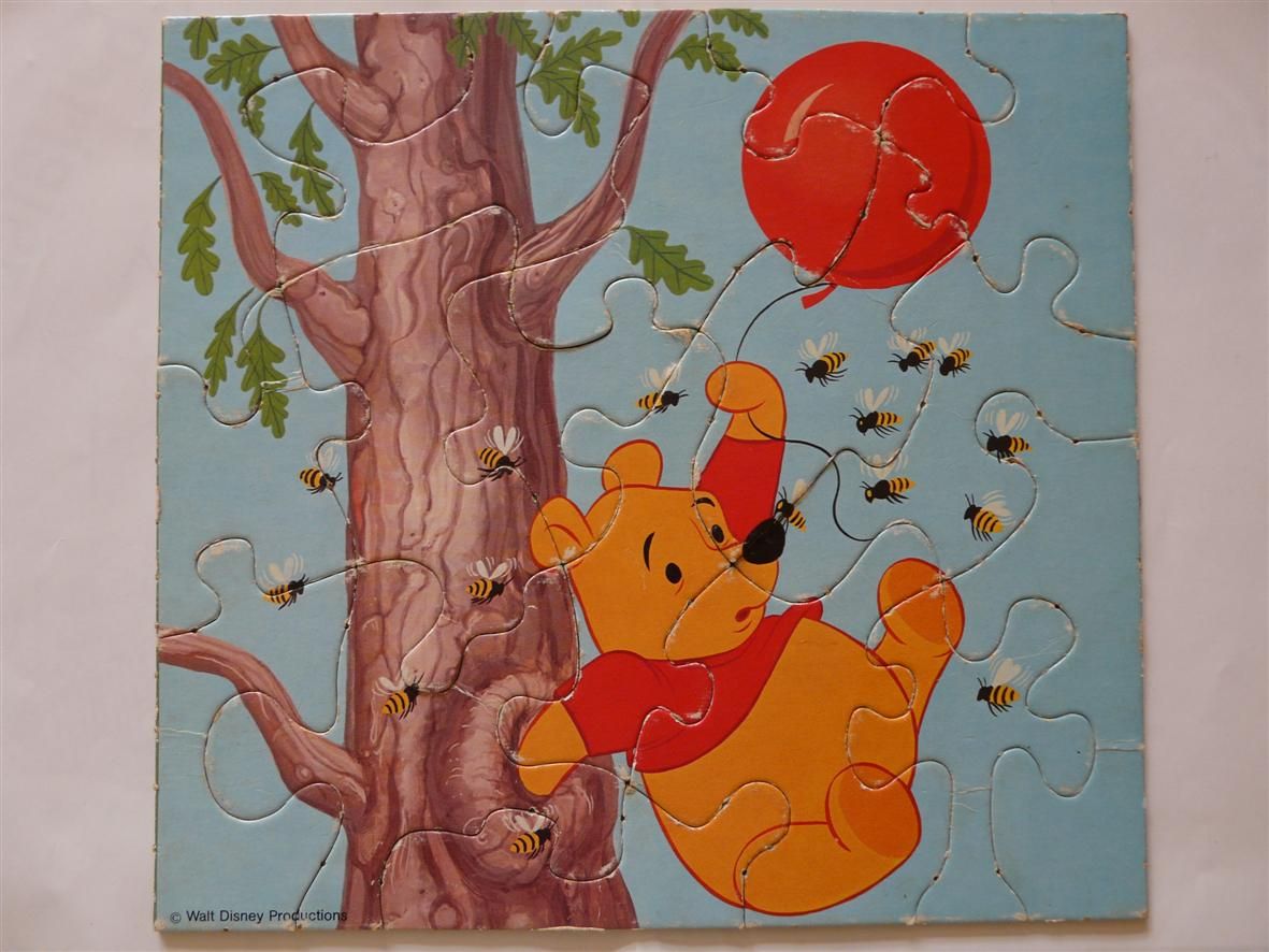 2 anciens puzzles de Winnie l'ourson