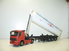 Camion entierement en métal