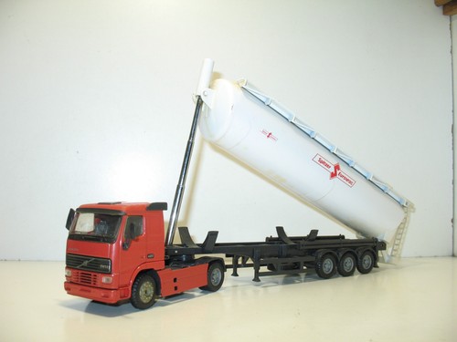 Camion entierement métal - camion,