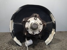 MOYEU DE ROUE AVANT DROITE