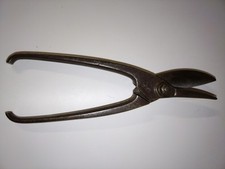 Ancienne cisaille à tôle Amstutz et Mercier Outil ancien mécanique Atelier