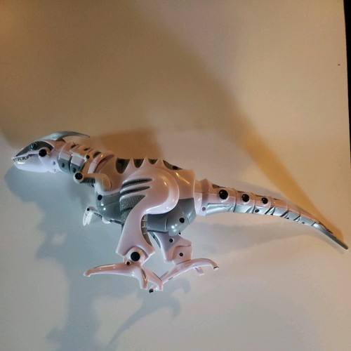 Roboraptor white robotic - roboraptor,