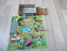 Boite avec un puzzle 16