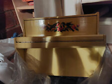 piano pour enfant ancien et dessiné