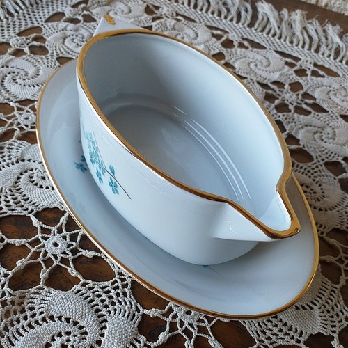 Saucière avec son - , plateau