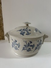 ANCIENNE SOUPIÈRE FAIENCE