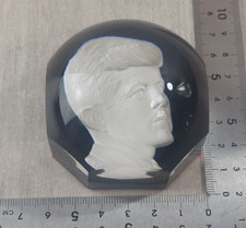 Ancien presse papier /