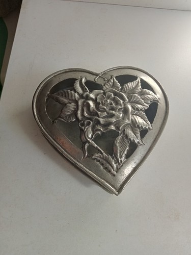 Boite etain ancien - en,