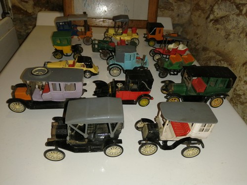 Lot anciennes voitures - 14,