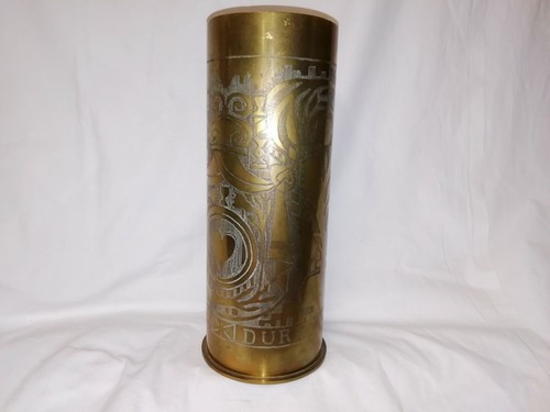 Rare vase réalisé - rare, dans