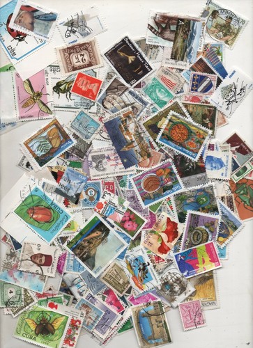 Lot 400 timbres du - -,