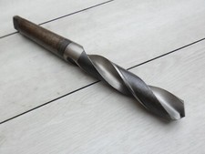 1 forêt à métaux diamètre 33mm cône morse 4 HSS    (n24)