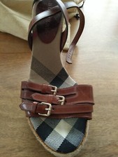 Chaussure/ sandales burberry 