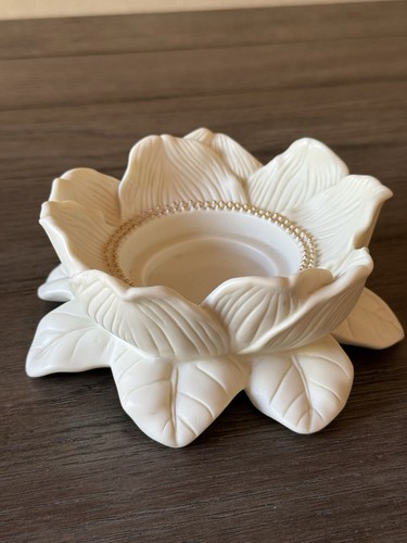 Retired partylite off white - partylite,