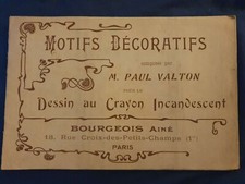 Motifs décoratifs au crayon