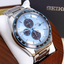 Montre chronographe solaire Seiko cadran bleu modèle 2533 boîtier en acier in...