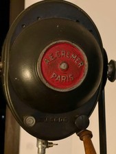 Vintage A.E. Cremer Paris Cinema Projector – 1950s Fresnel Spotlight – Industria