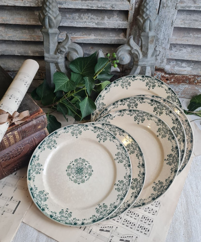 Anciennes assiettes plates - 6,