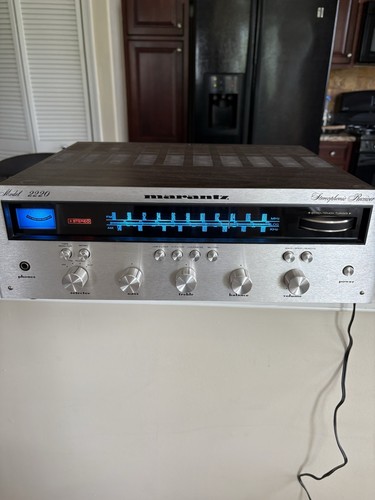 Marantz model 2220 stereo - model,