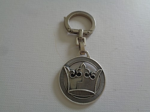 Ancien porte cle metal reine - ancien,