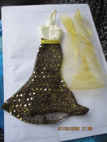 Tenue pour poupée barbie - barbie,