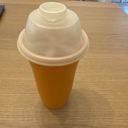 Tupperware shaker 500 - tupperware,
