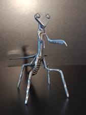 sculpture mante religieuse