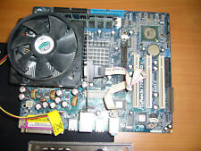 Carte mere asrock 775VM800 avec processeur ram plaque ventirad occasion bon état