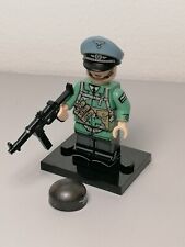 WW2 German Paratrooper minifigure Fallschirmjager 