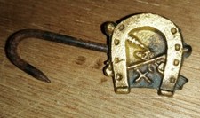 crochet de tablier en bronze de maréchal ferrant outil ancien 4