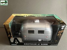 Voiture miniature Caravane AirStream 16 Bambi Greenlight au 1/24
