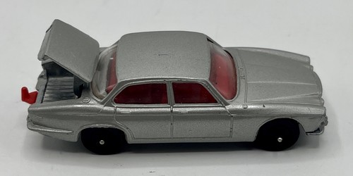 Jaguar xj6 corgi - -, junior