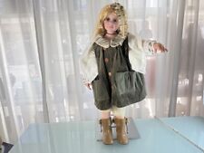 Poupée d'artiste poupée