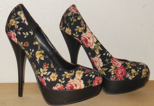 Old rose floral print - rose,