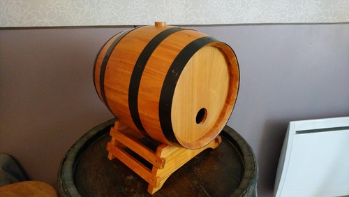 Tonnelet bois pour bib et - bois,