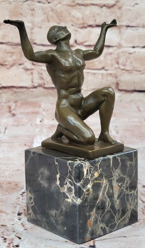 Sculpture bronze statue art - statue,