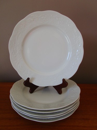 Assiettes plates blanches - assiettes,
