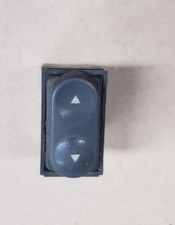 Commande bouton leve vitre électrique  FIAT Punto 1