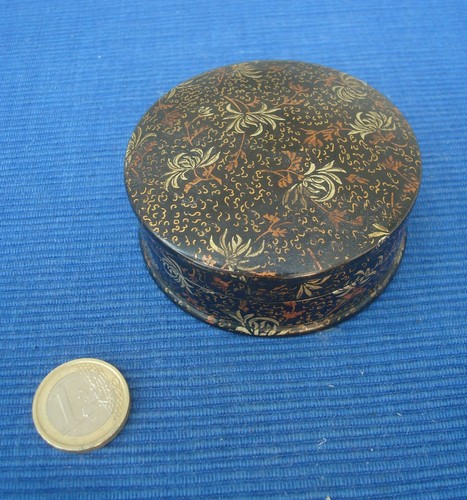 V51 petite boite ancienne - petite,