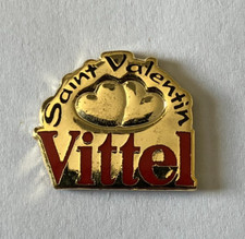 105 - Pin's COEURS DE LA SAINT