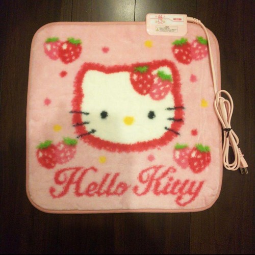 Hello kitty chan hot cushion - hot,