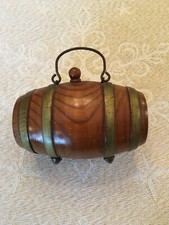 Ancien petit tonneau en bois