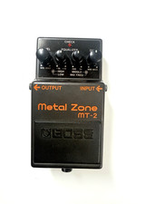 Pédale de guitare Boss MT-2 Metal Zone d'occasion, entièrement testée...