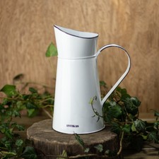 Pot à eau, bec, arrosoir