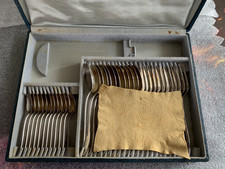 Alfénide/Christofle ménagère 36 pièces Art Déco, métal argenté.