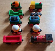 Lot train Brio 2 Locomotives Et 8 Wagons